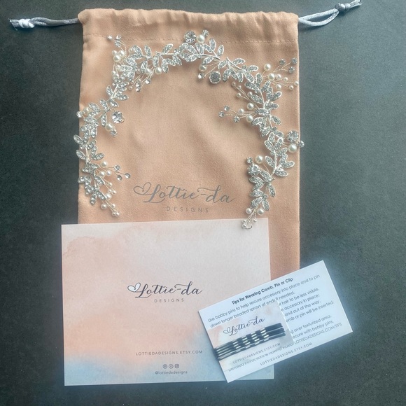 Boho Wedding Hair Accessory: Silver Bridal Hair Vine with Leaves Pearls Crystals - Picture 2 of 11